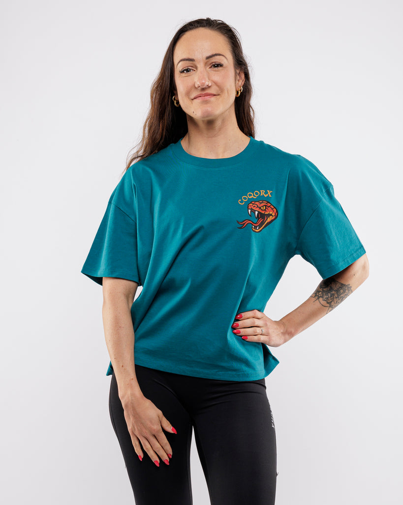 Crop top oversize COQORX femme – vue de face – logo serpent VIPER sur poitrine – coupe loose