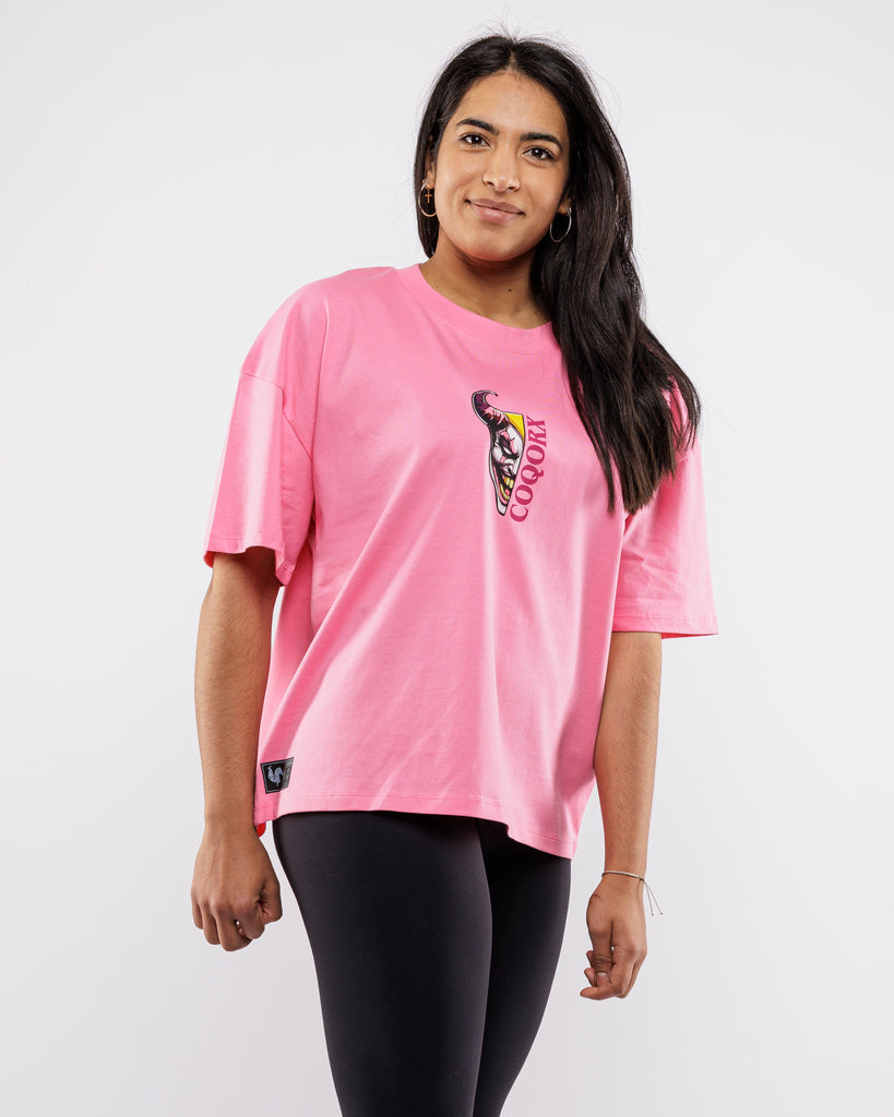 T-shirt crop oversize femme COQORX rose avec visuel Joker vertical à l’avant